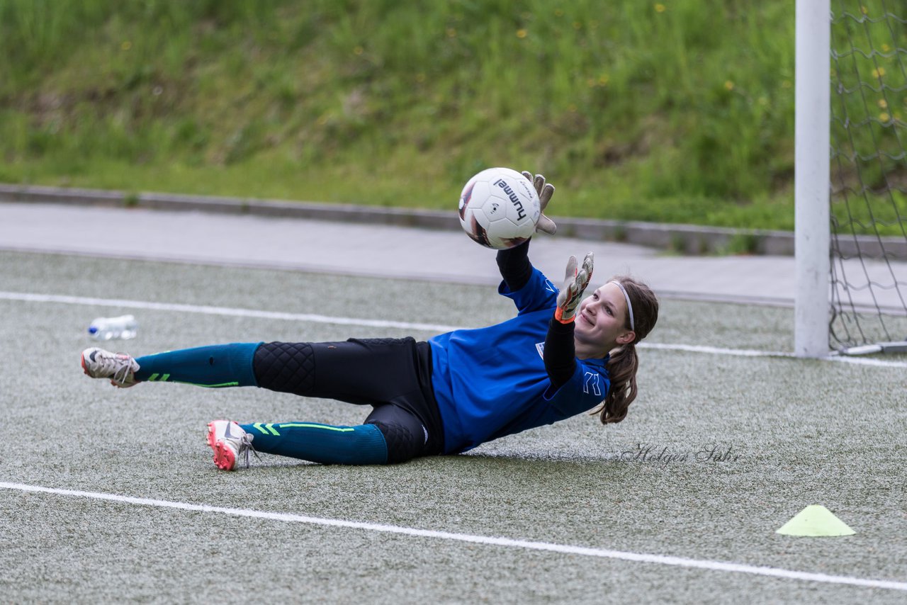 Bild 77 - B-Juniorinnen Pokalfinale VfL Oldesloe - Holstein Kiel : Ergebnis: 0:6